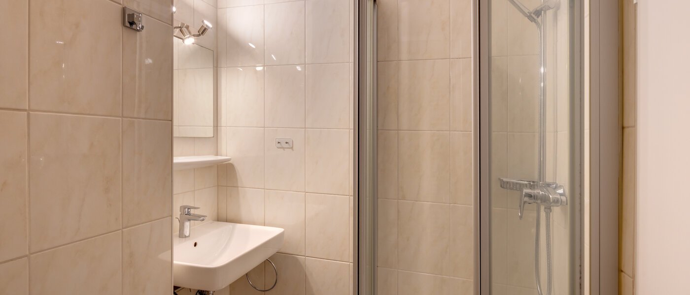 studio München Sendling 01 bathroom 2343