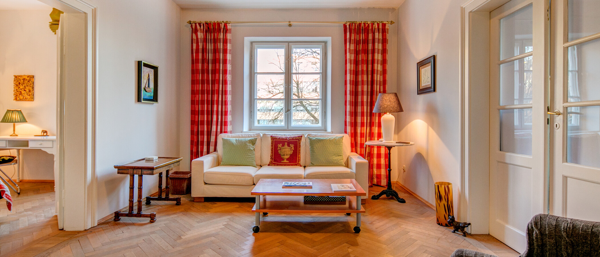 apartment München Moosach 01 living room 2354