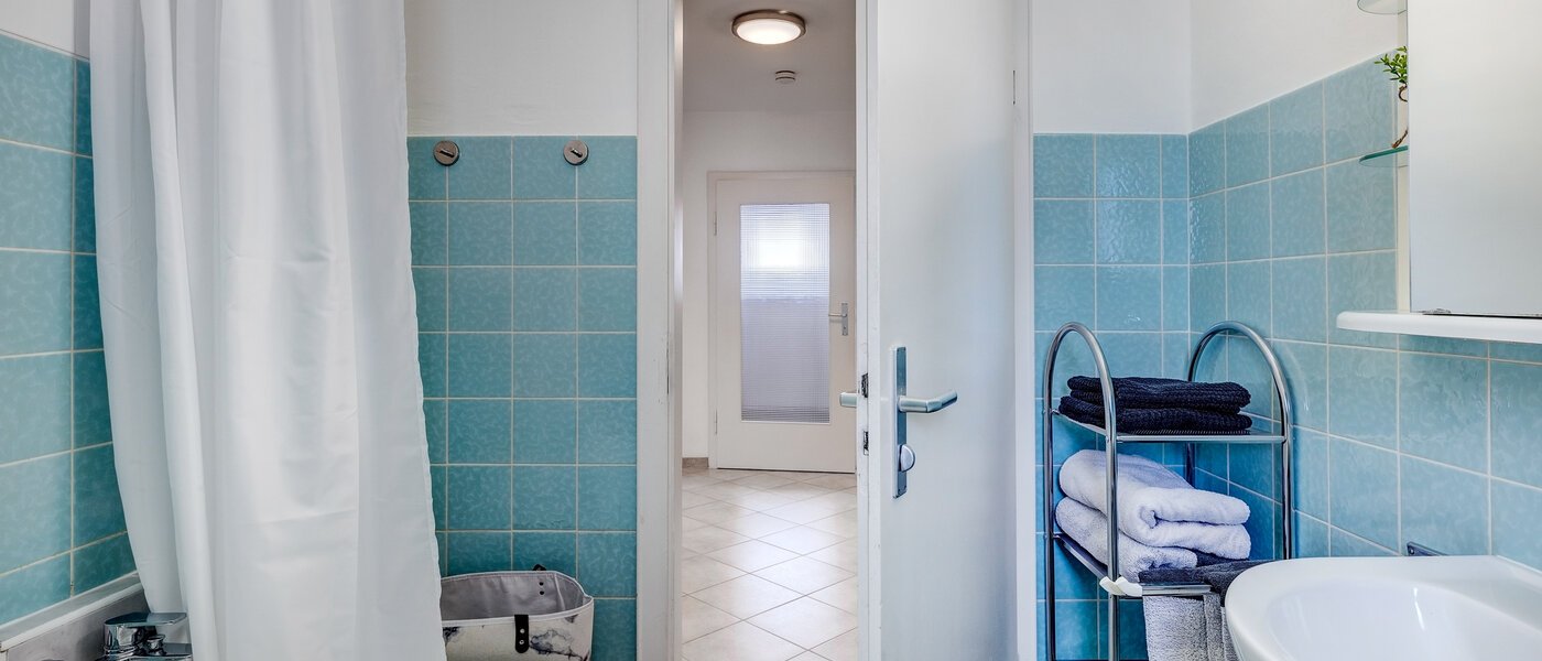 apartment Ottobrunn 03 bathroom 2365