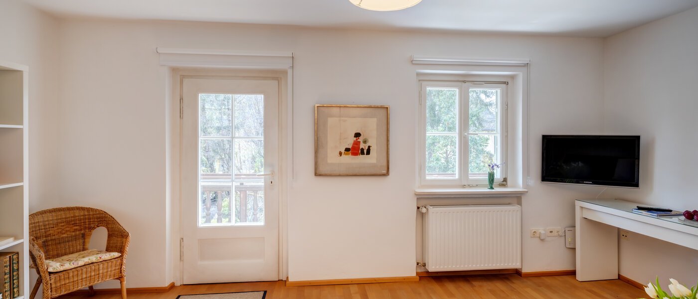 apartment München Solln 02 living room 2378