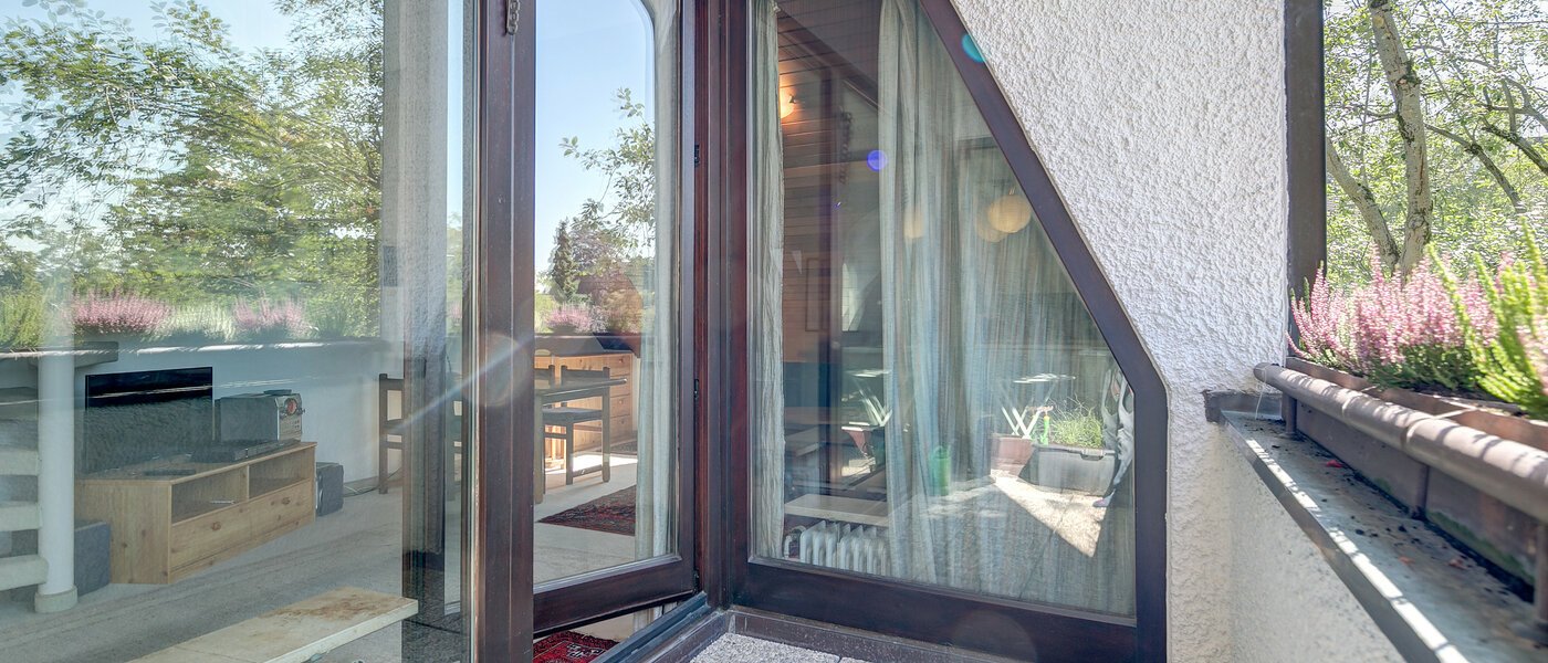 gallery apartment  München Nymphenburg 02 balcony 2387