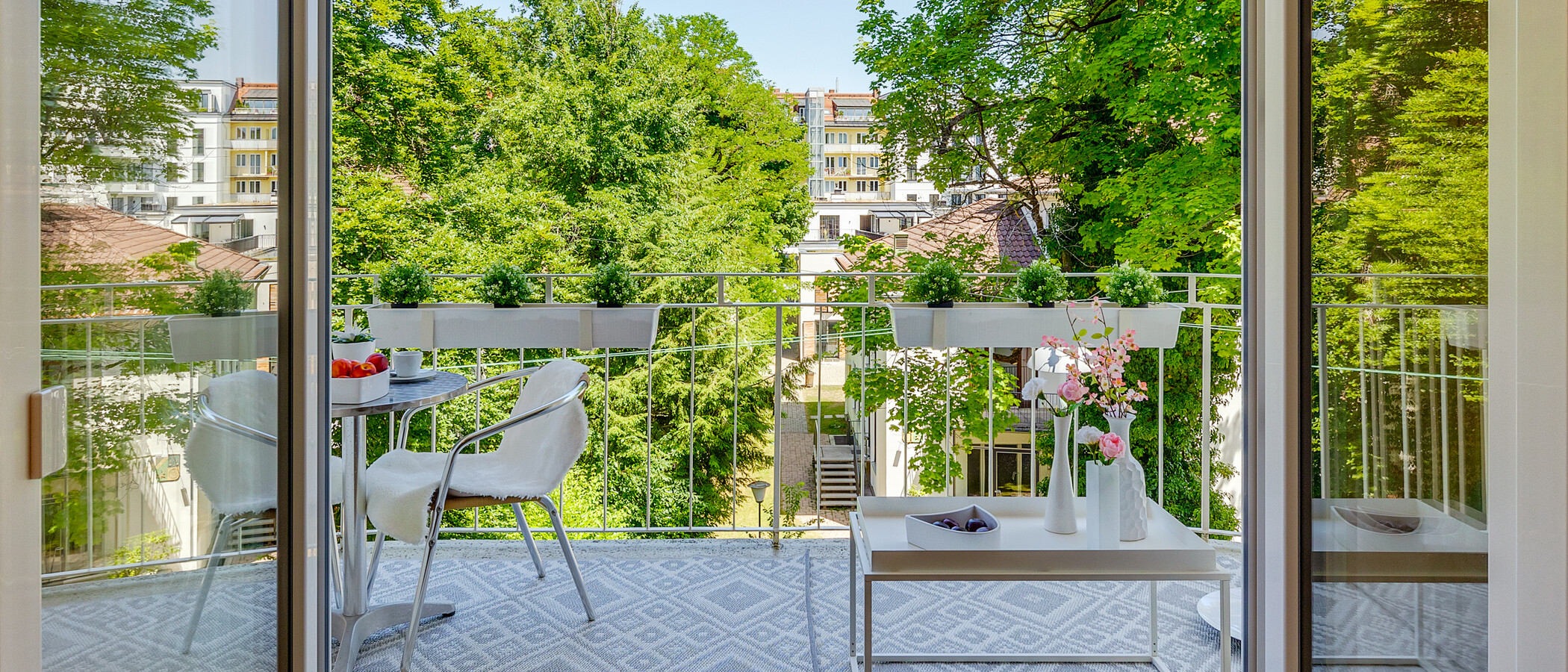 apartment München Schwabing (links der Leopoldstraße) 01 balcony 2407