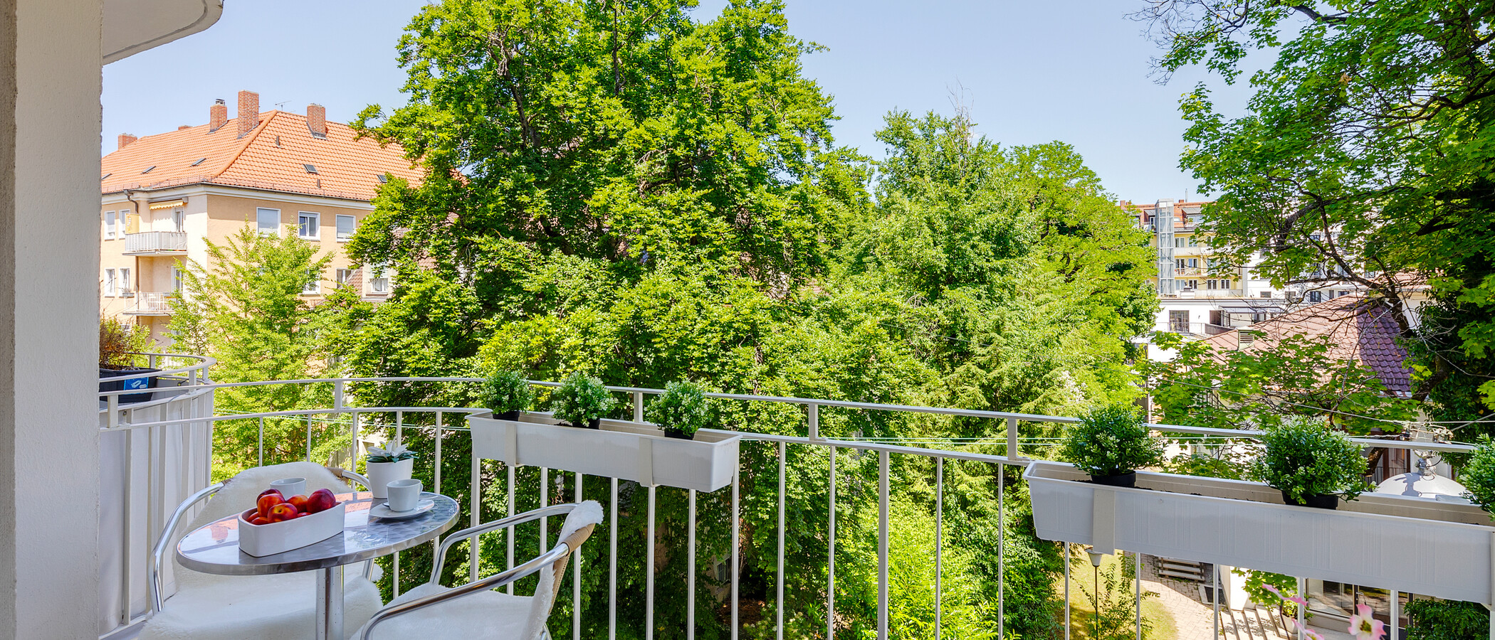 apartment München Schwabing (links der Leopoldstraße) 03 balcony 2407