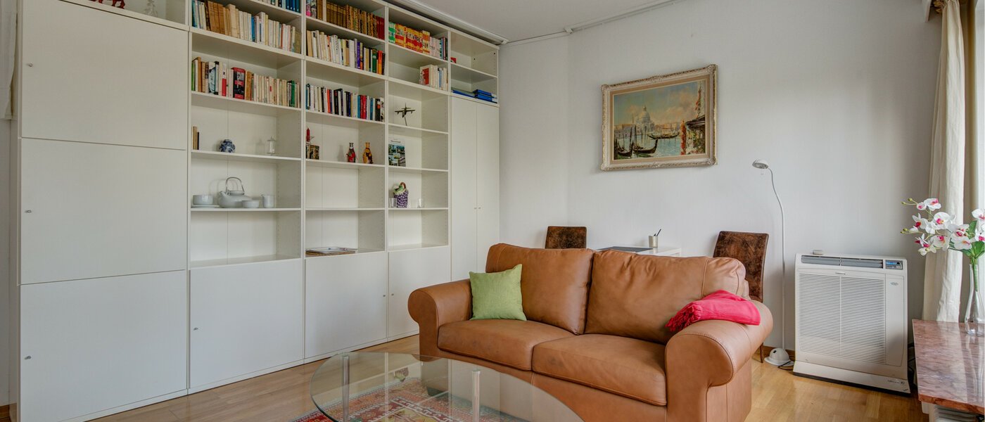 apartment München Schwabing (rechts der Leopoldstraße) 02 living room 2486