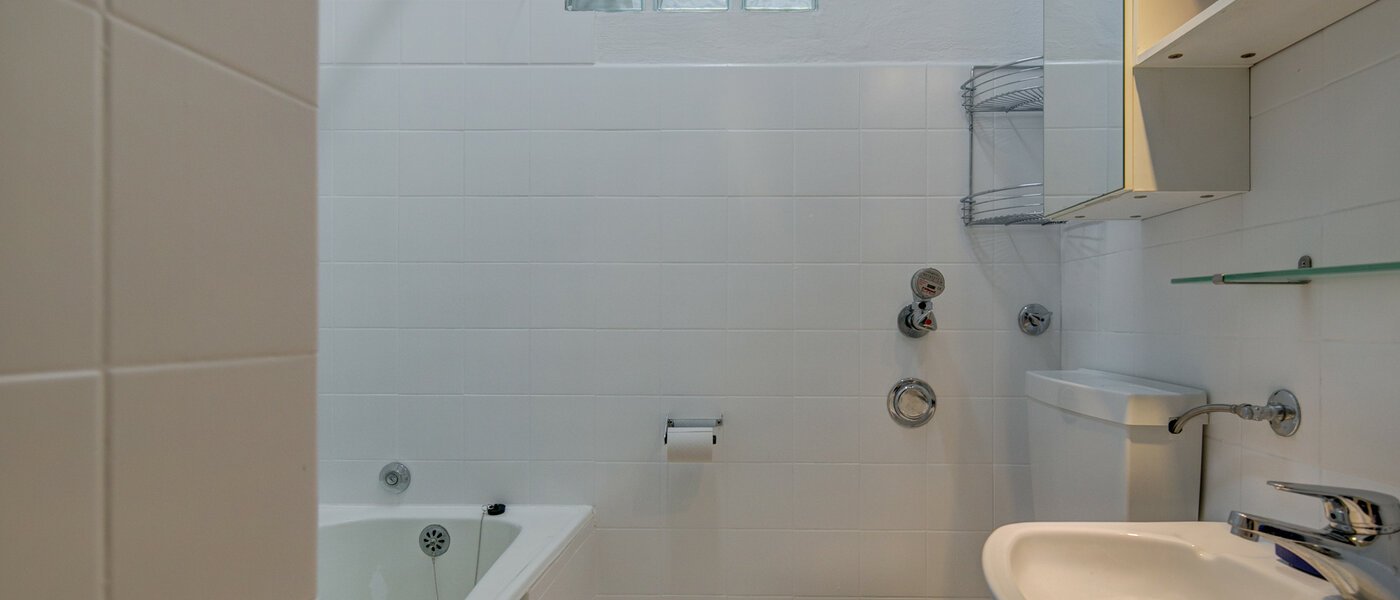 apartment München Schwabing (rechts der Leopoldstraße) 01 bathroom 2486