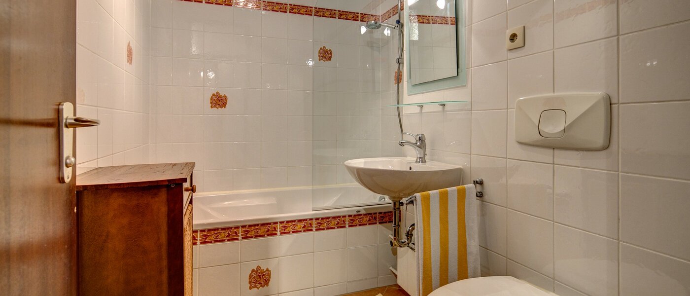 apartment München Laim 01 bathroom 2496