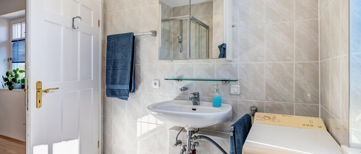 studio München Waldperlach 03 bathroom 2539