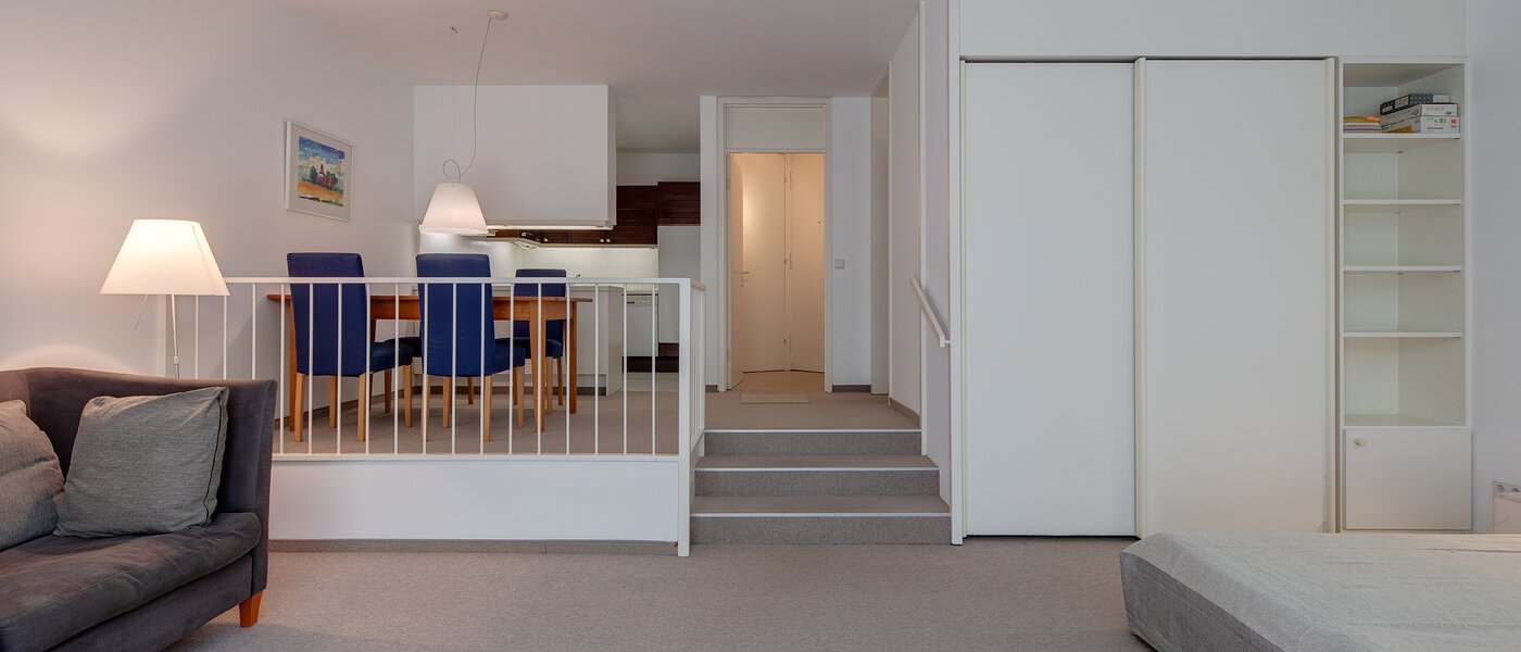 apartment München Milbertshofen 03 living area 2558