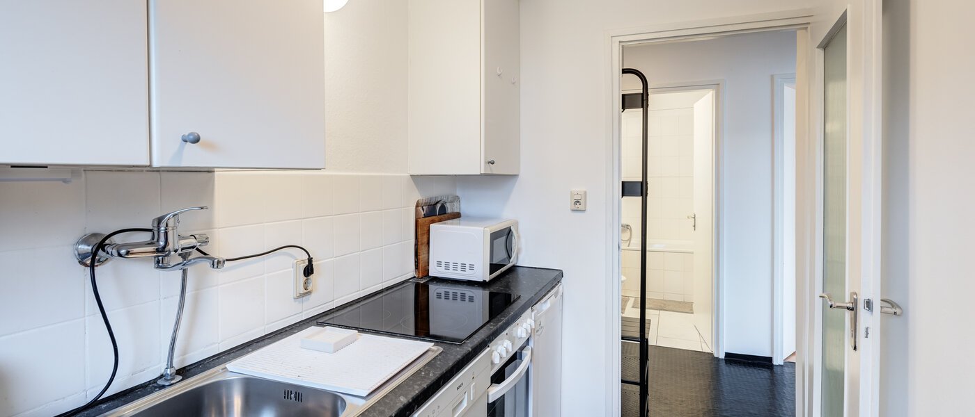 apartment München Schwabing-Nord (zw. Belgrad- & Leopoldstraße) 02 kitchen 2635