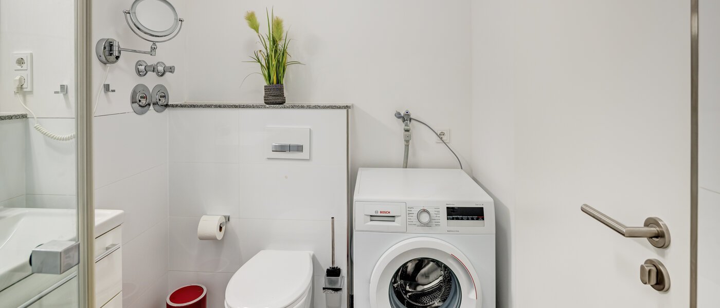 apartment München Harlaching 02 bathroom 2673