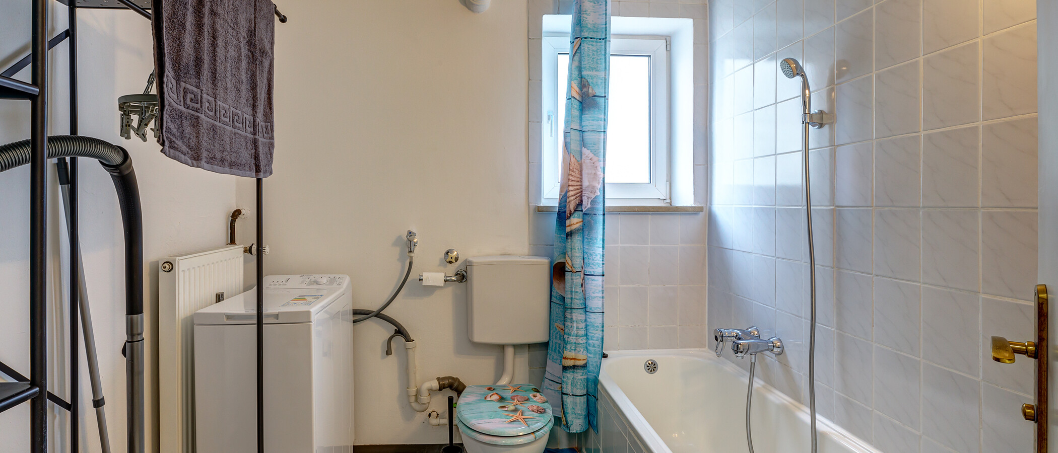 studio München Neuhausen 02 bathroom 2682