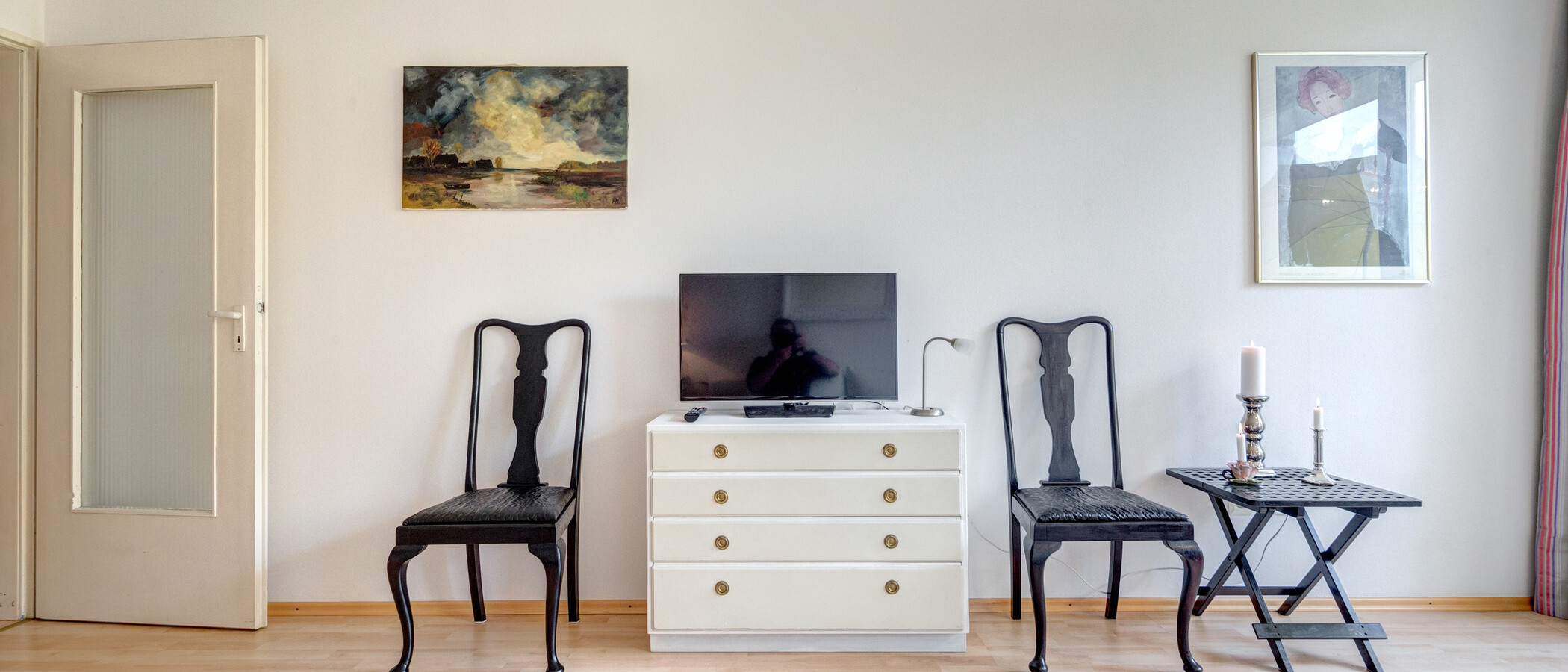 studio München Schwabing (links der Leopoldstraße) 03 living room 2684