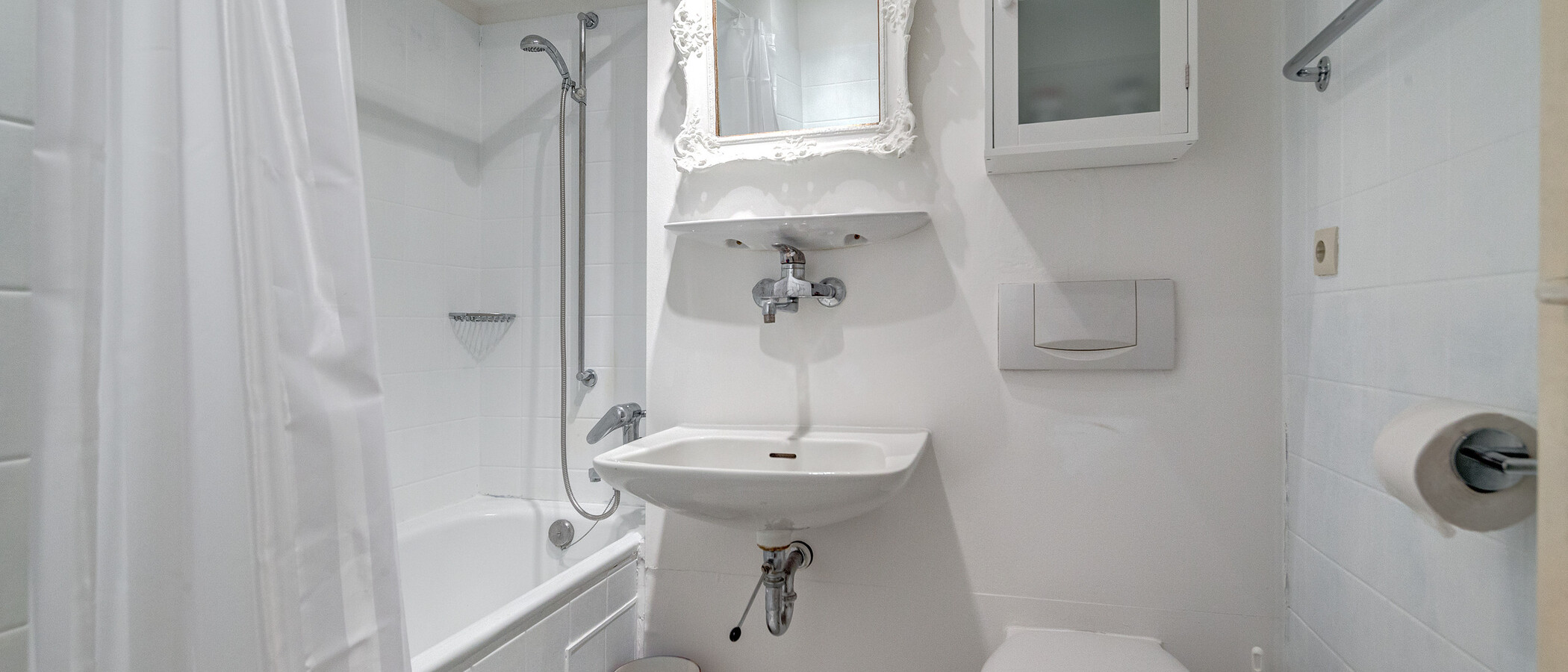 studio München Schwabing (links der Leopoldstraße) 02 bathroom 2684
