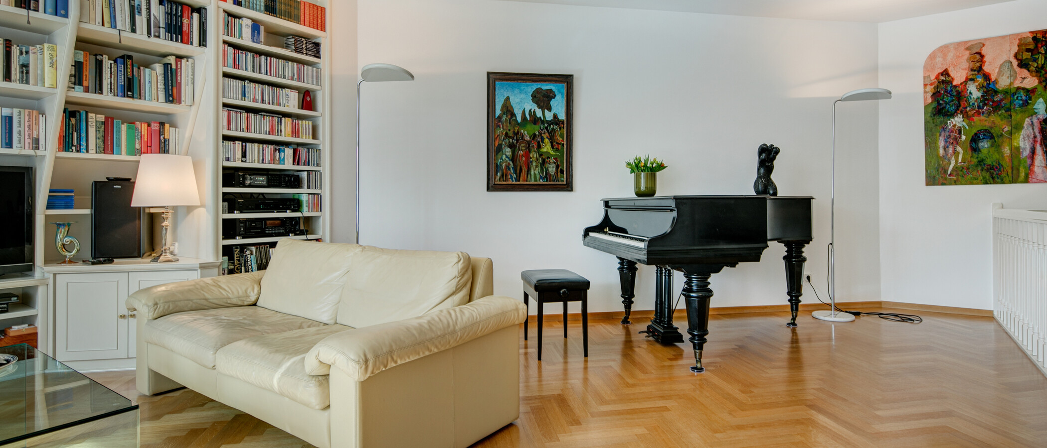 roof terrace apartment München Schwabing (rechts der Leopoldstraße) 03 living room 2693