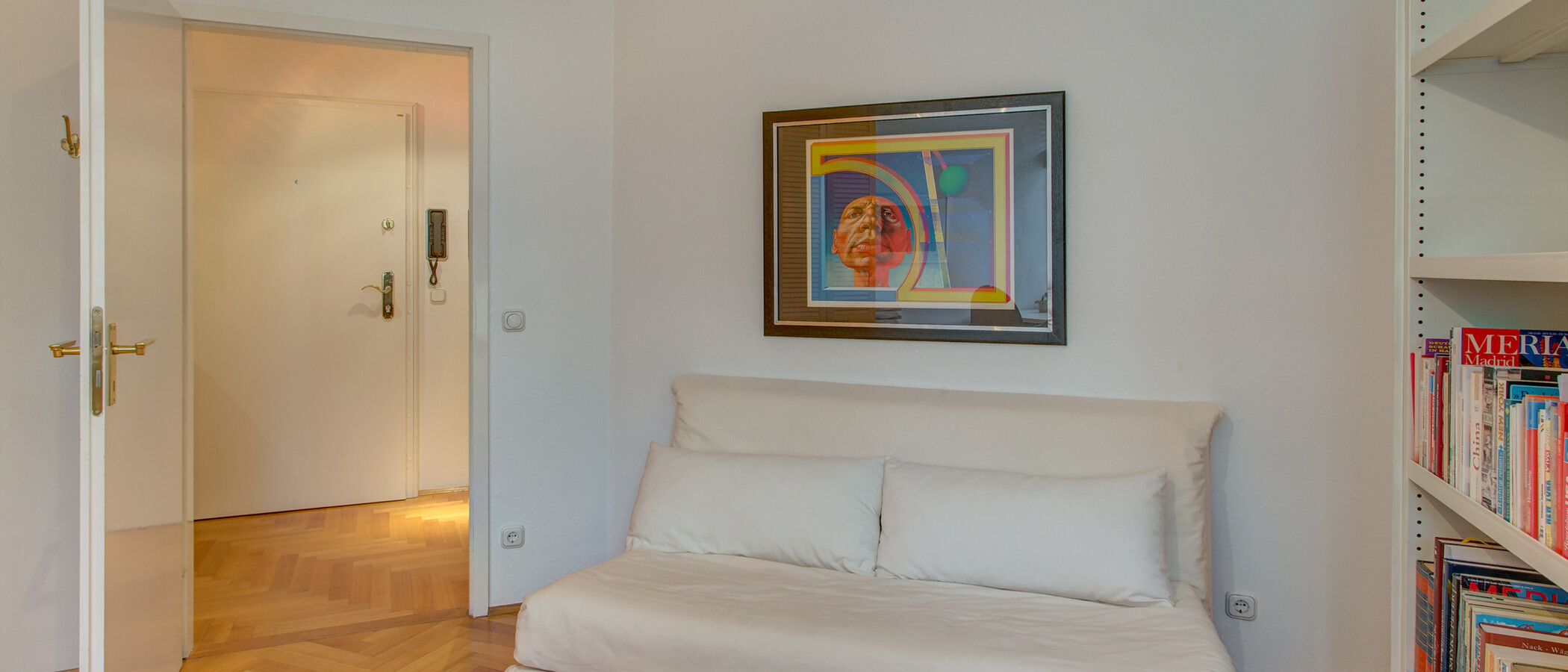 roof terrace apartment München Schwabing (rechts der Leopoldstraße) 01 guest room 2693
