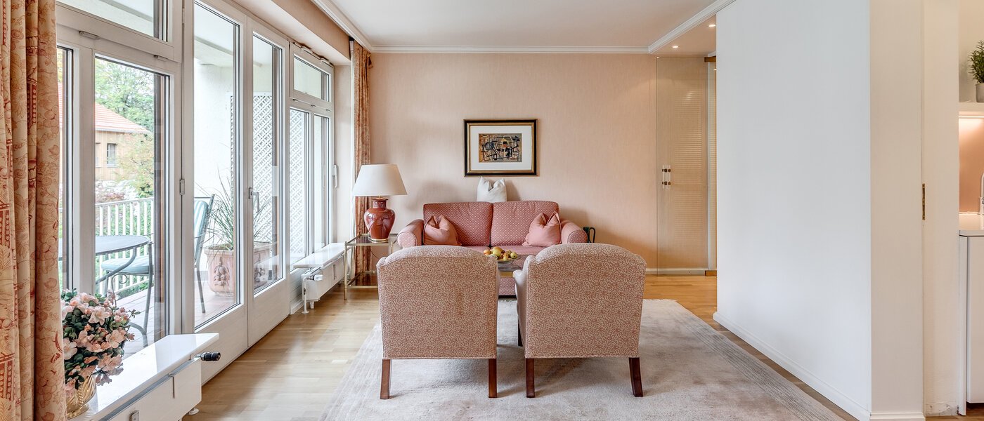 apartment München Schwabing (rechts der Leopoldstraße) 02 living area 2699