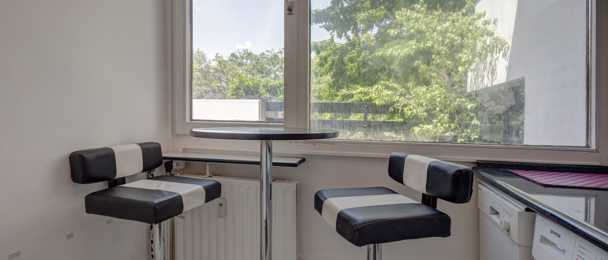 roof terrace apartment München Neuhausen 02 kitchen 2774