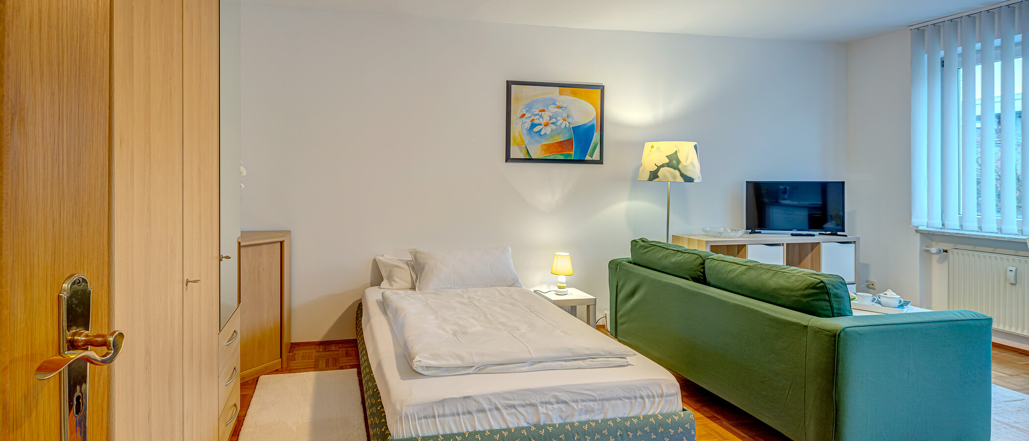 apartment München Obergiesing 01 sleeping area 2823