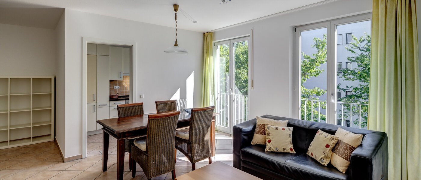 apartment München Parkstadt Schwabing 01 living room 2876