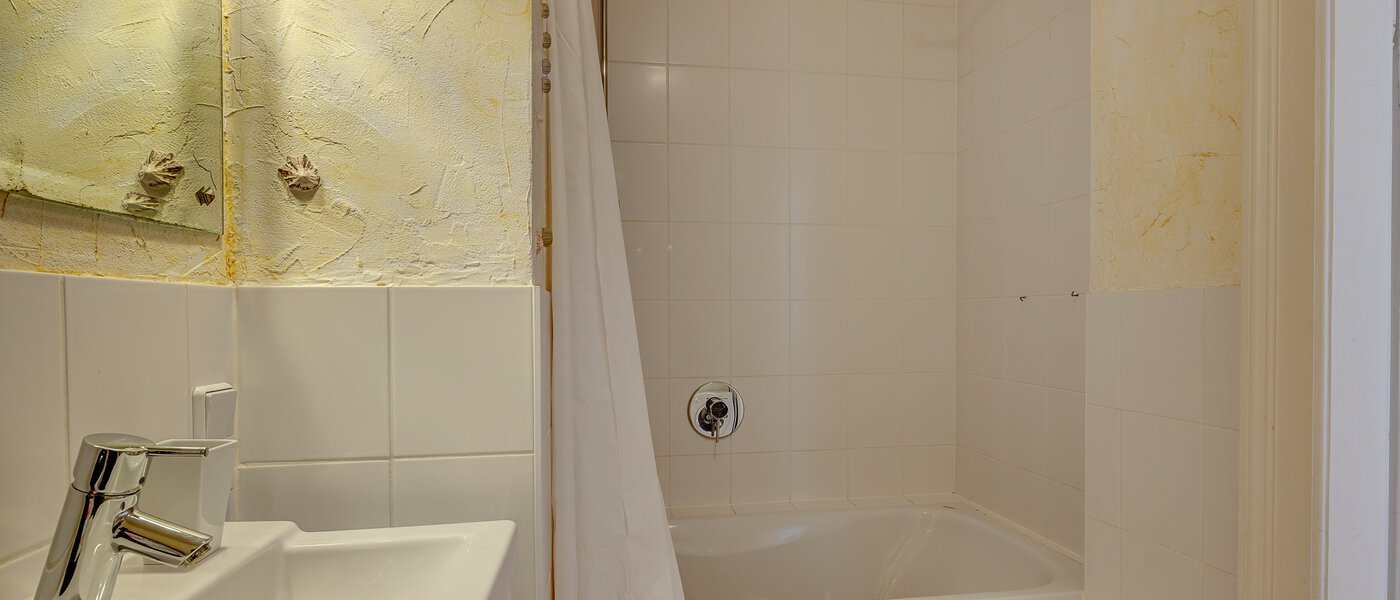 apartment München Haidhausen 02 bathroom 2886