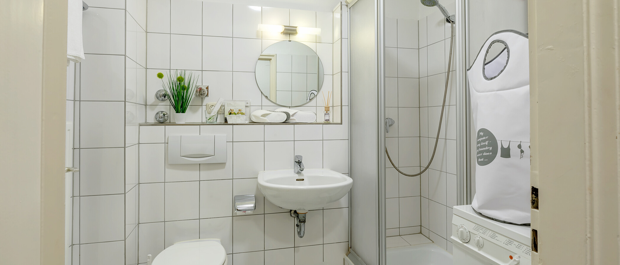apartment München Obergiesing 01 bathroom 2930