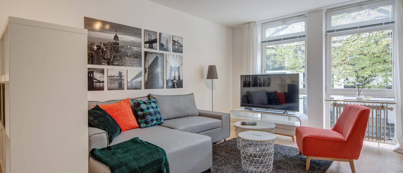 apartment München Herzogpark 05 living room 297