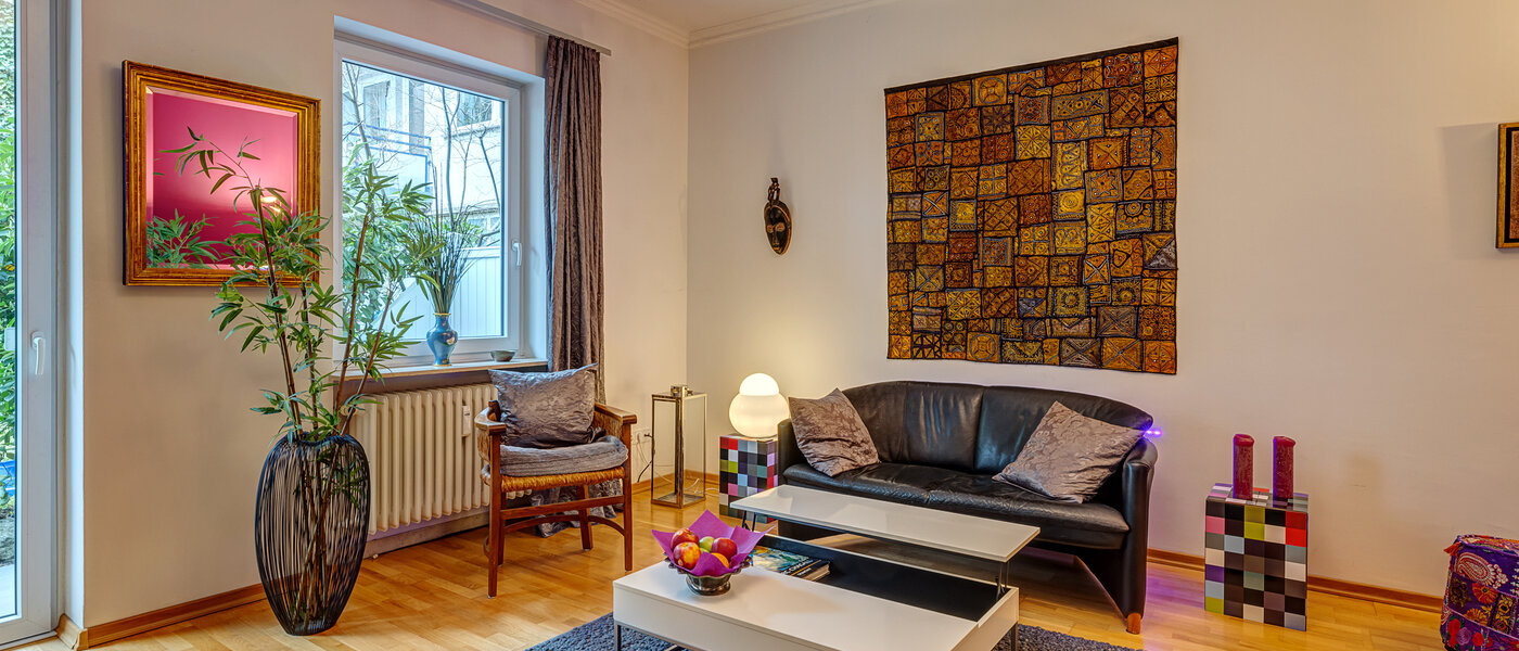 apartment München Schwabing-West (rund um den Hohenzollernplatz) 02 living room 2993