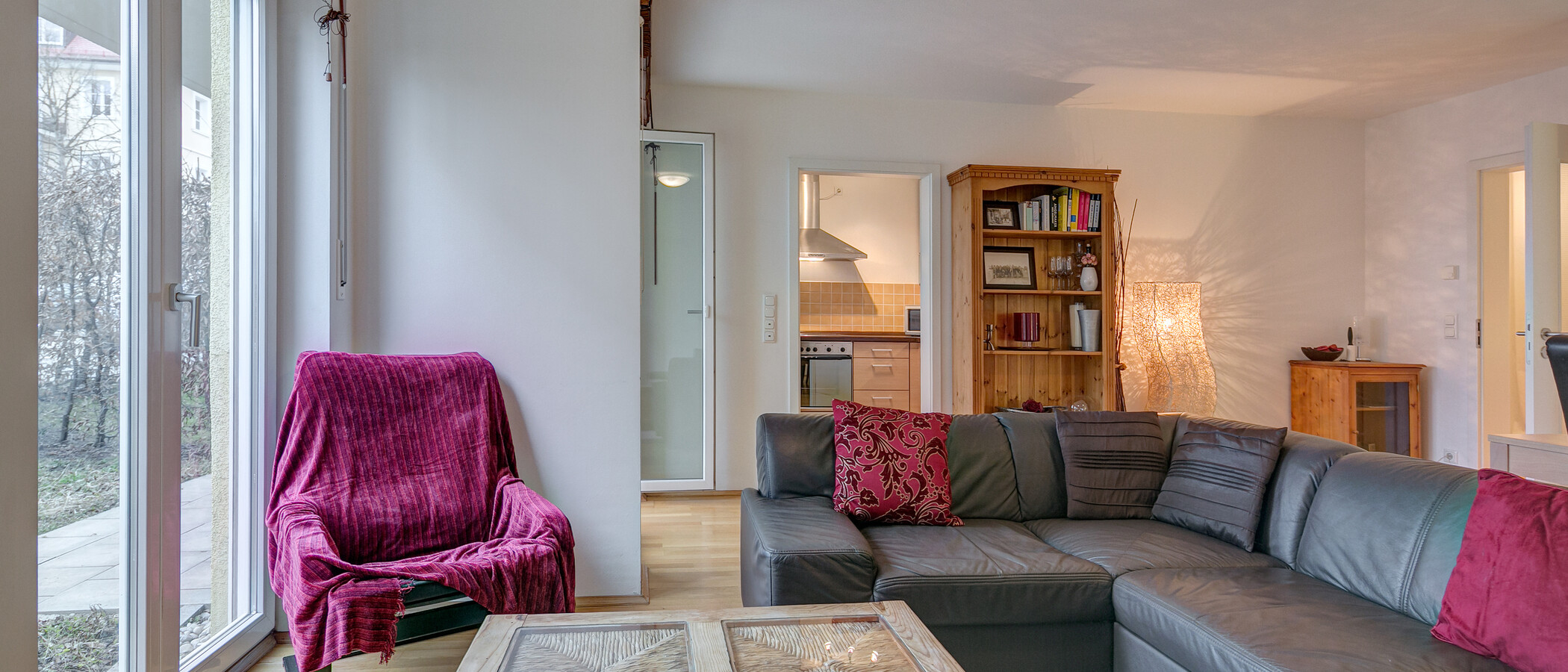 apartment München Schwabing-Nord (zw. Belgrad- & Leopoldstraße) 02 living room 3015