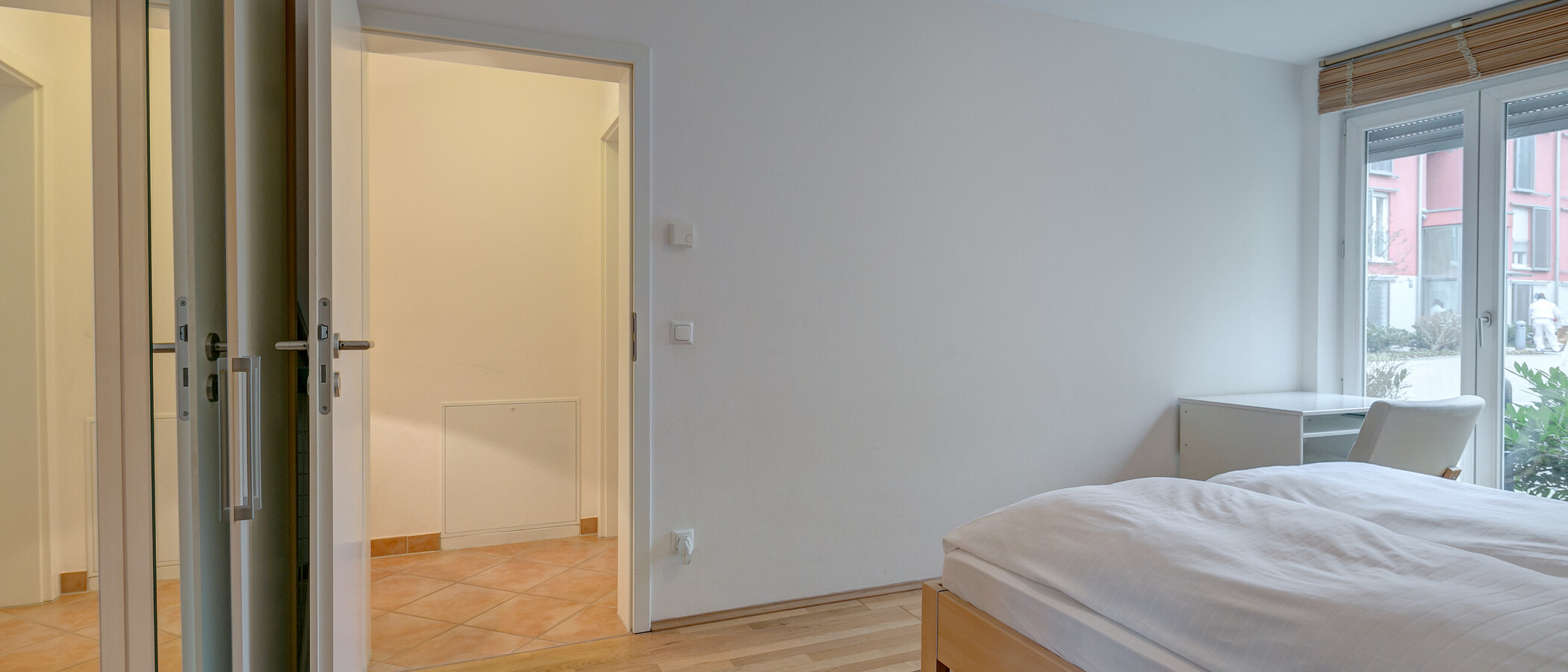 apartment München Schwabing-Nord (zw. Belgrad- & Leopoldstraße) 02 sleeping area 3015