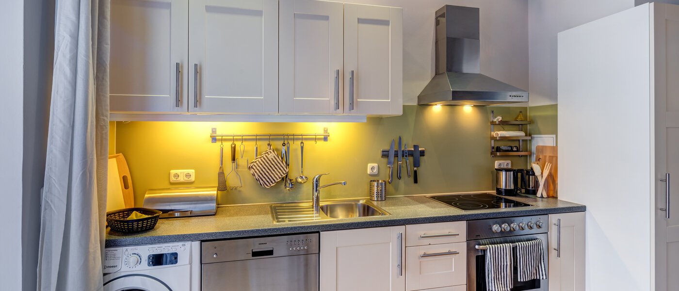 apartment München Gärtnerplatzviertel 02 kitchen 3036