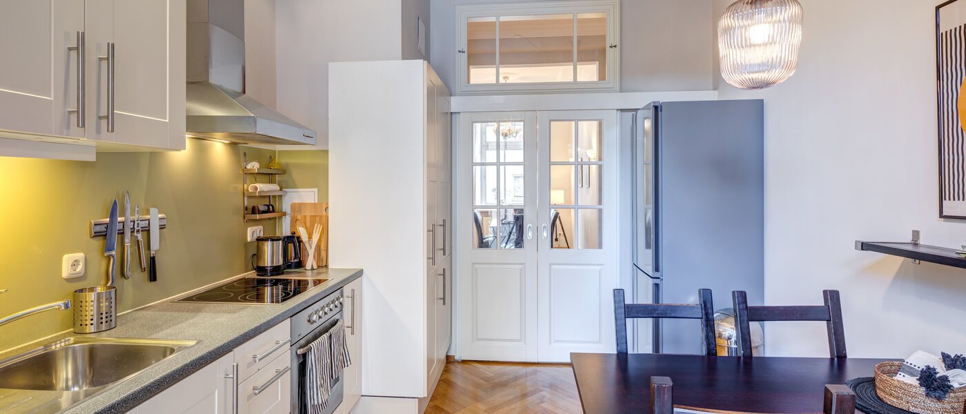 apartment München Gärtnerplatzviertel 03 kitchen 3036