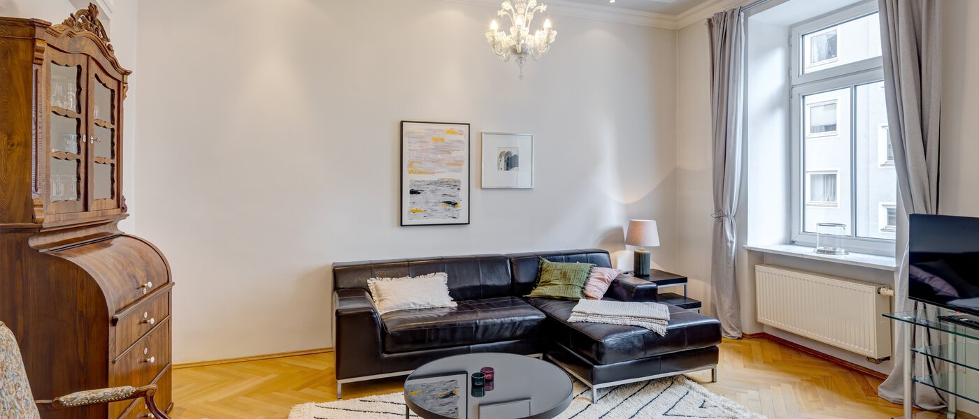 apartment München Gärtnerplatzviertel 02 living area 3036