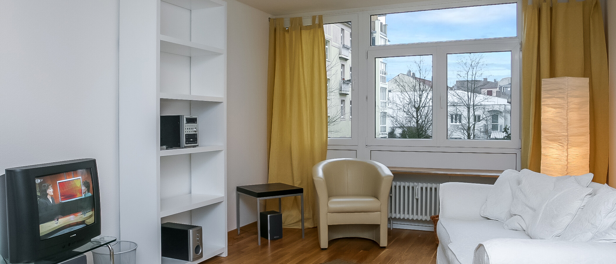 apartment München Isarvorstadt 02 living room 3042