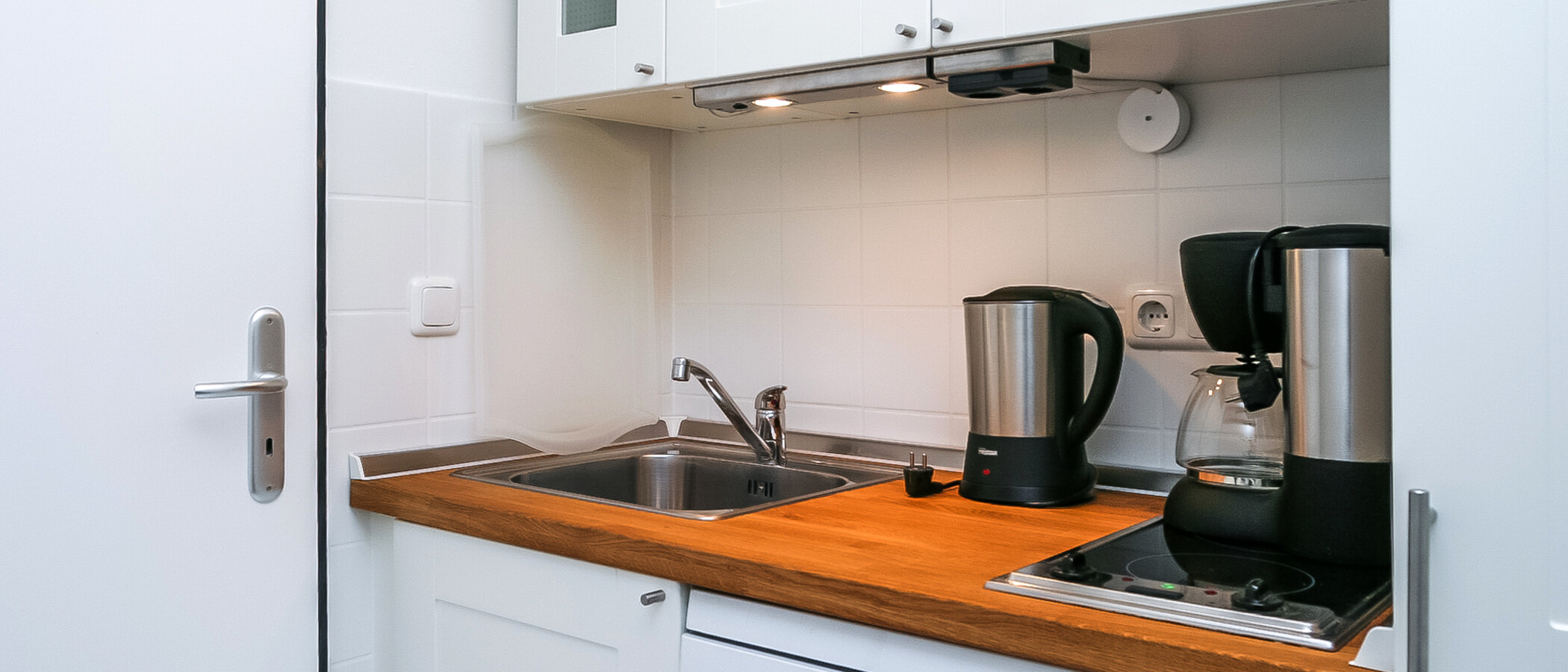 apartment München Isarvorstadt 01 kitchen 3042