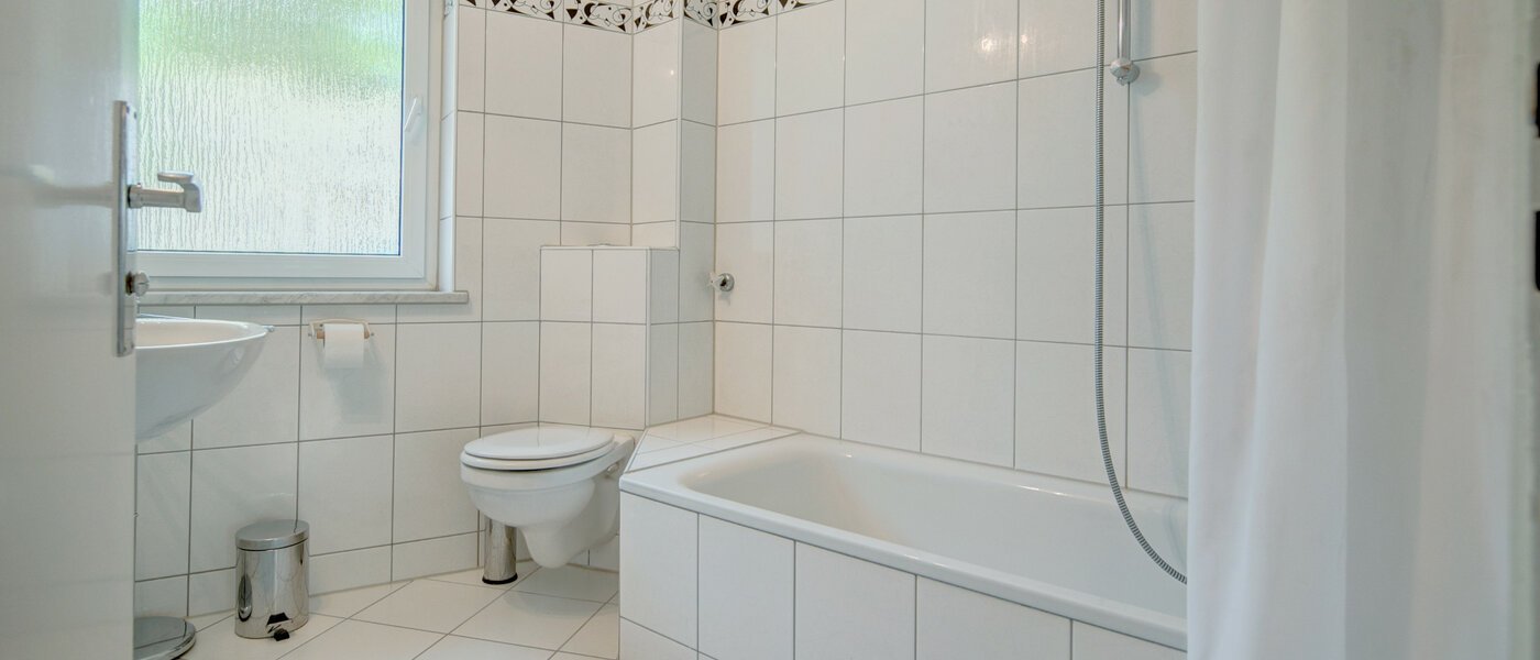 apartment München Schwabing-Nord (zw. Leopoldstraße & Englischen Garten) 01 bathroom 3091