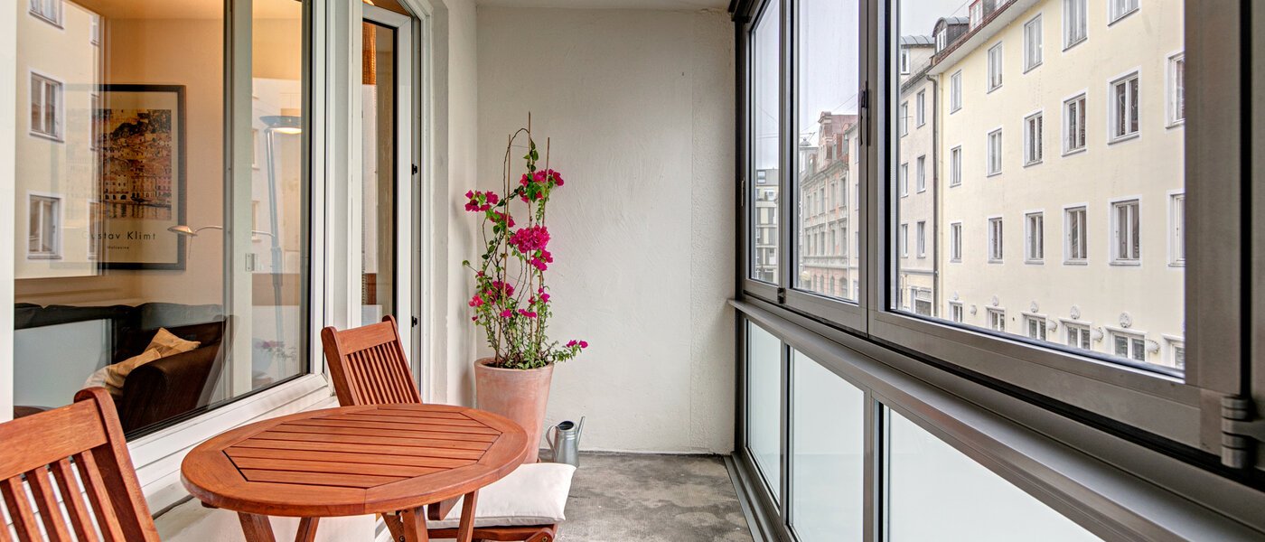 apartment München Schwabing-Nord (zw. Leopoldstraße & Englischen Garten) 02 balcony 3091