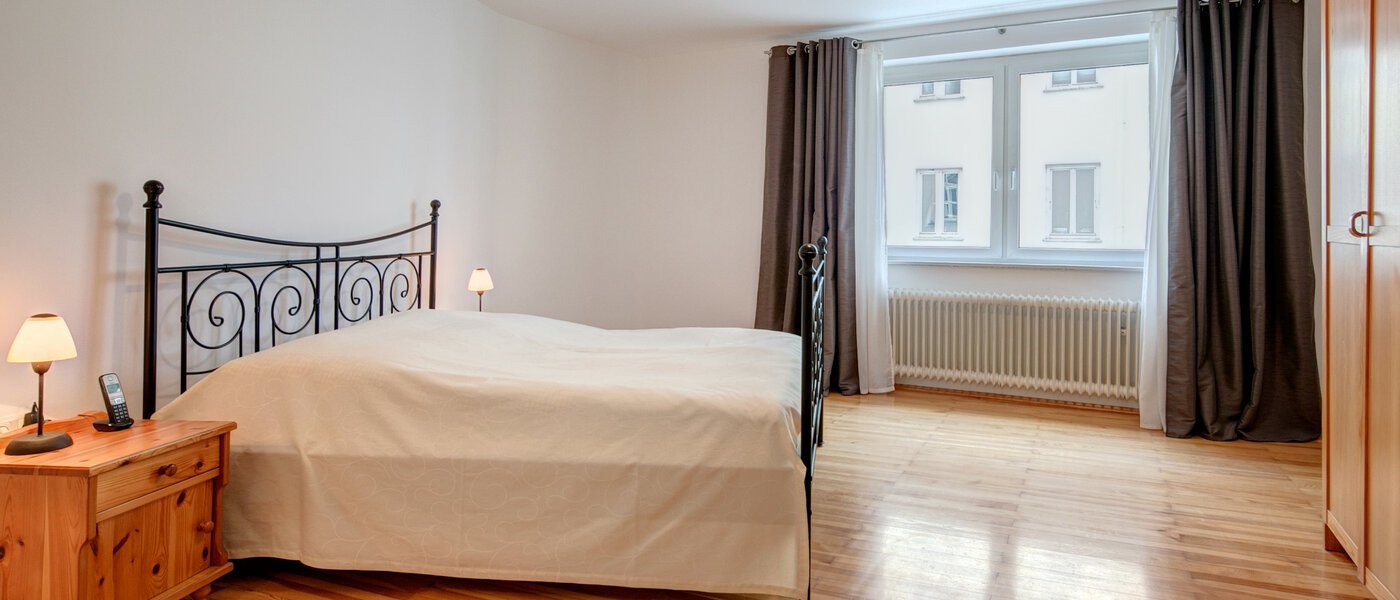apartment München Schwabing-Nord (zw. Leopoldstraße & Englischen Garten) 02 sleeping area 3091