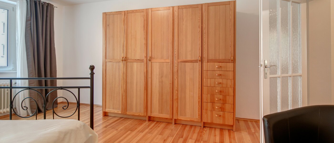 apartment München Schwabing-Nord (zw. Leopoldstraße & Englischen Garten) 04 sleeping area 3091