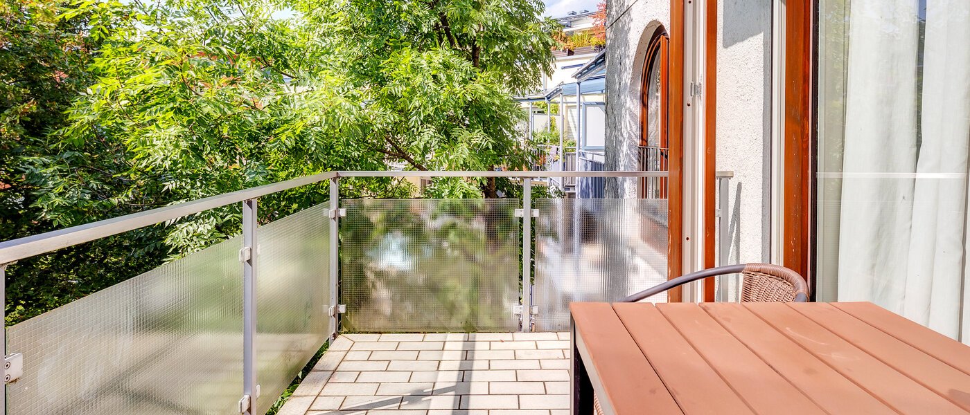 apartment München Glockenbachviertel 01 balcony 3097