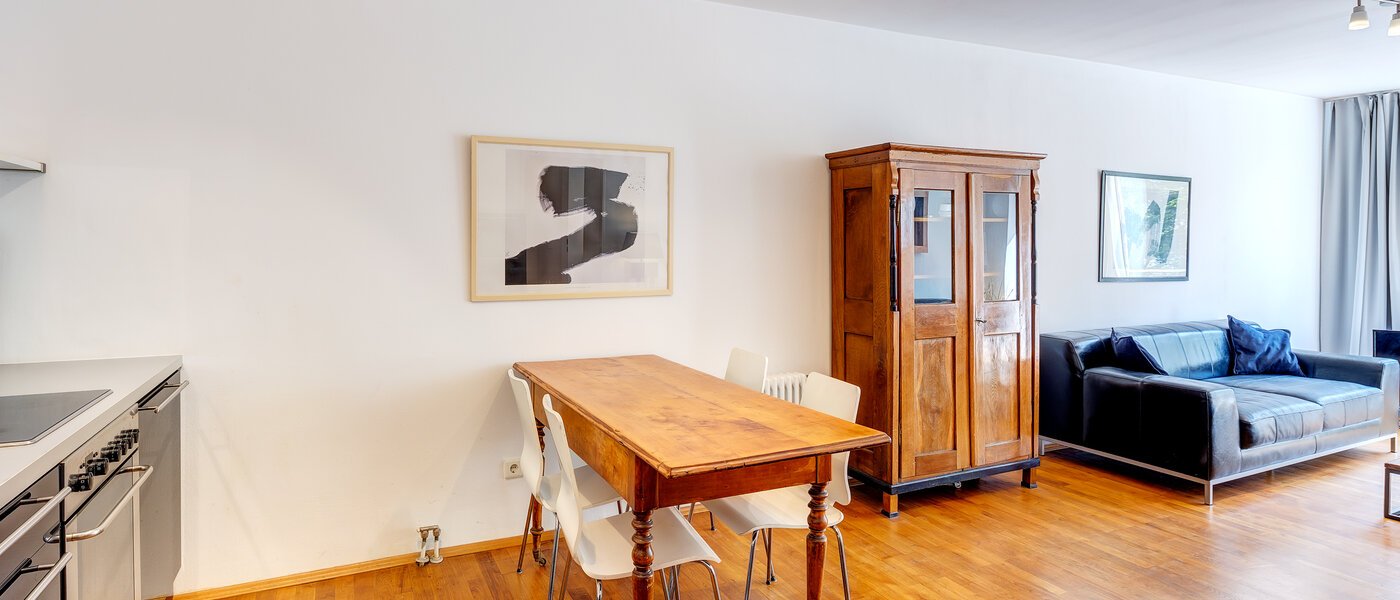 apartment München Glockenbachviertel 04 living area 3097
