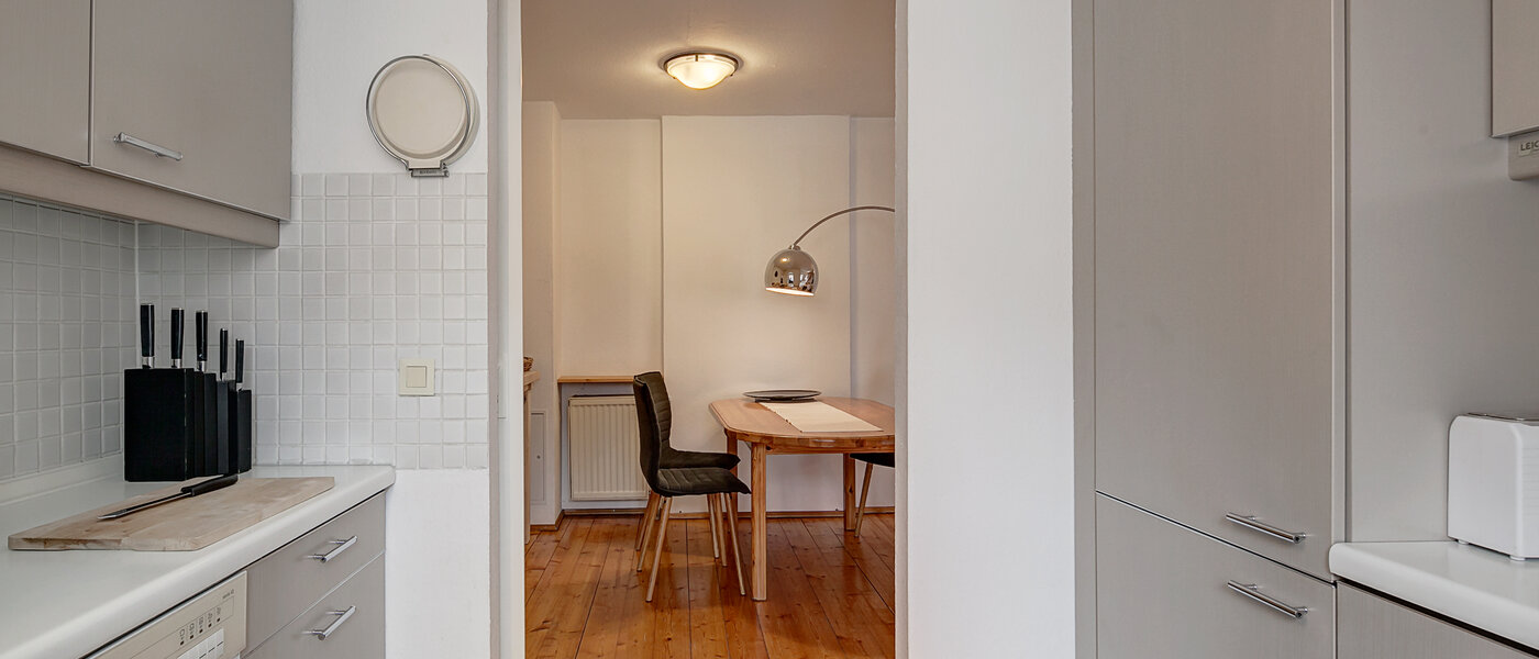 attic apartment München Zentrum 03 kitchen 3130