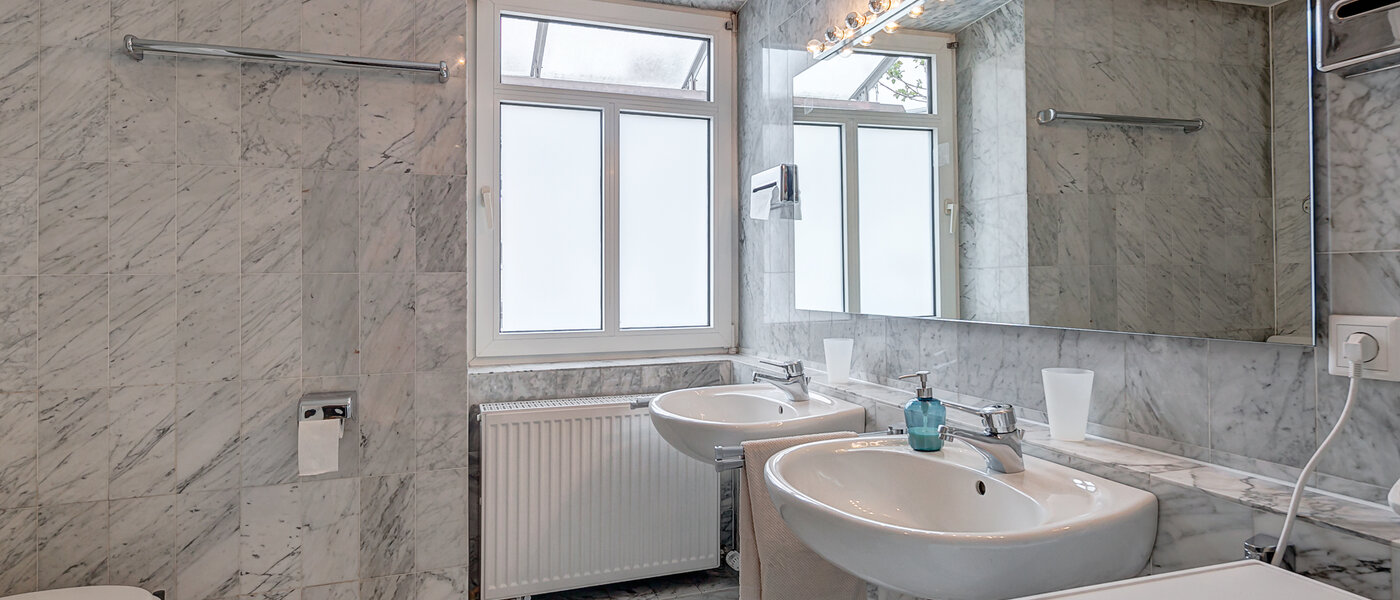 attic apartment München Zentrum 03 bathroom 3130