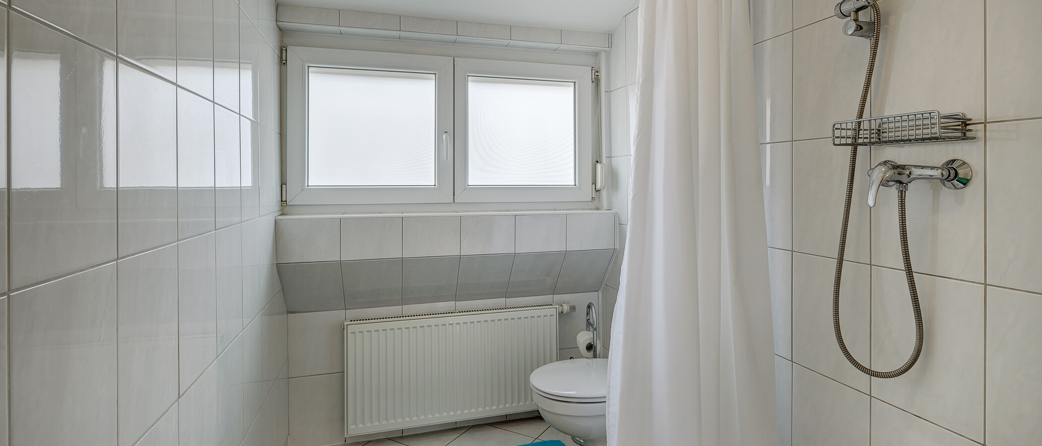 apartment Ottobrunn 02 bathroom 3133