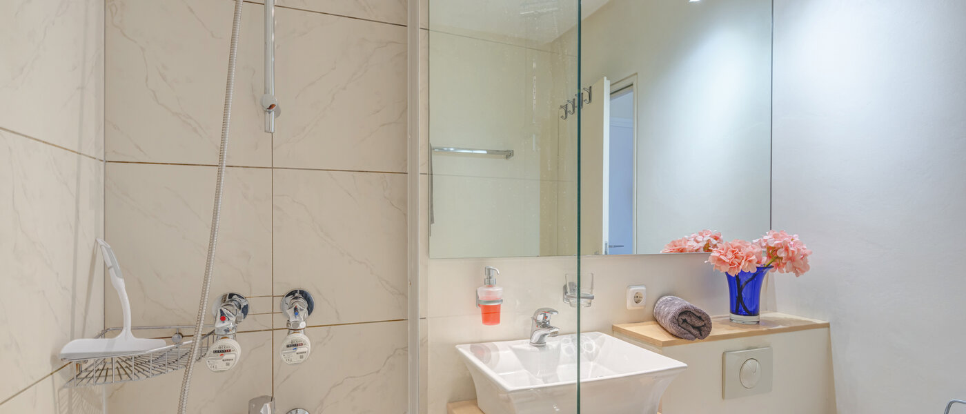 apartment München Moosach 02 bathroom 3142