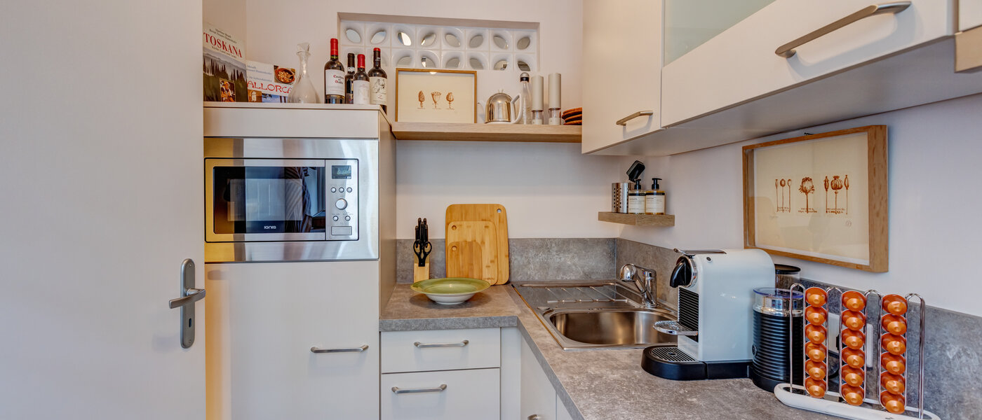 apartment München Schwabing (links der Leopoldstraße) 02 kitchen 3177