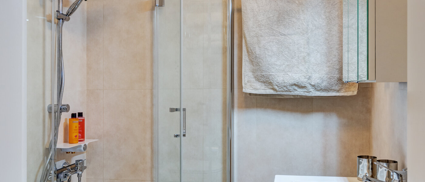 apartment München Schwabing (links der Leopoldstraße) 04 bathroom 3177