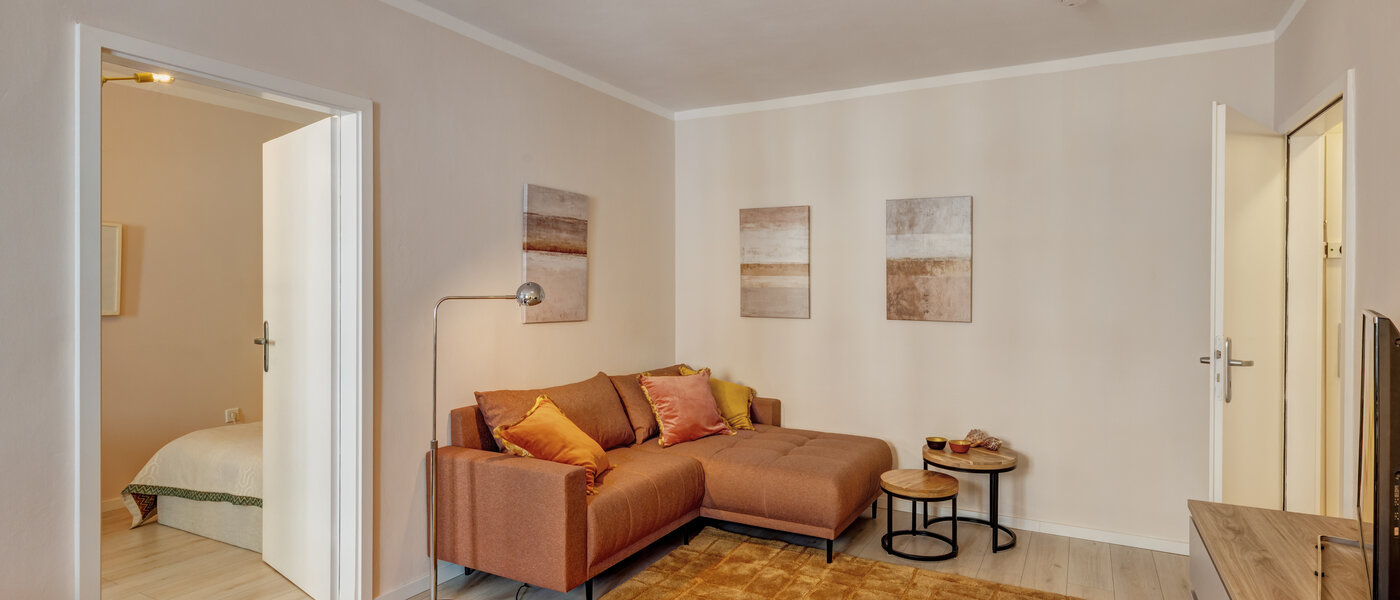 apartment München Schwabing (links der Leopoldstraße) 03 living room 3177