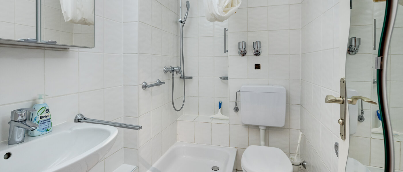 apartment München Untergiesing 01 bathroom 3185