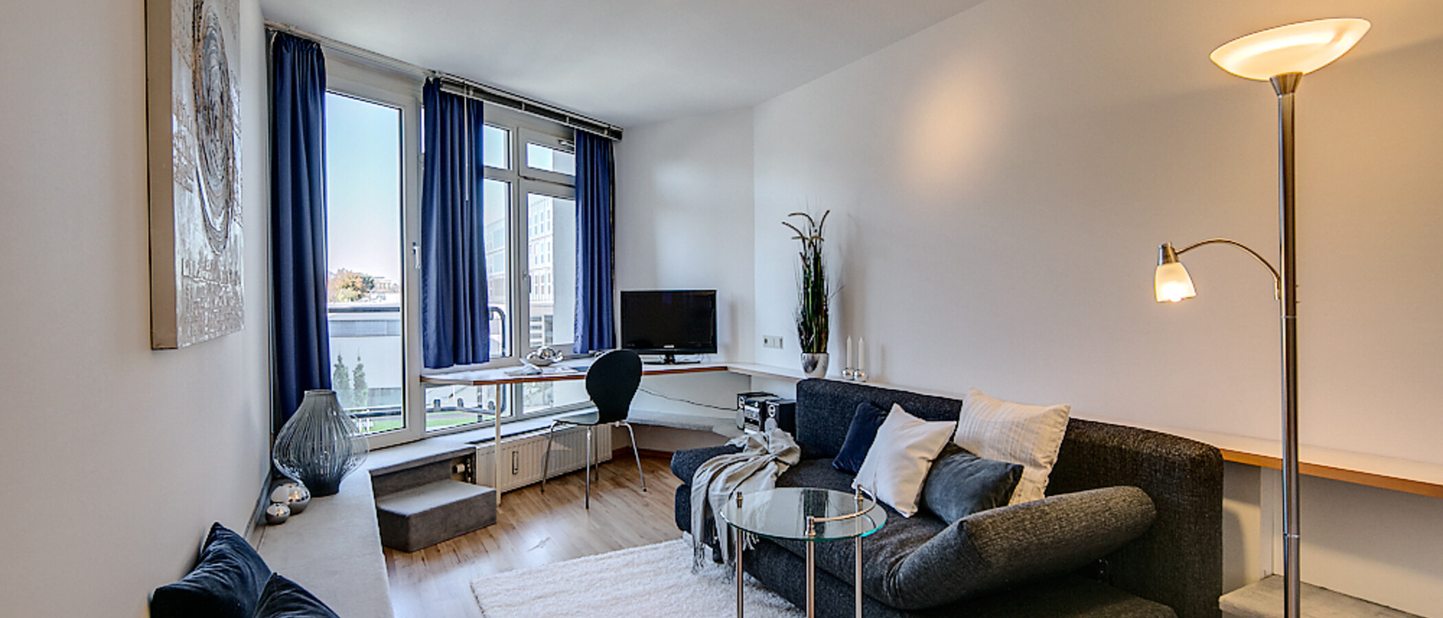 apartment München Maxvorstadt - Museumsviertel 01 living room 3188
