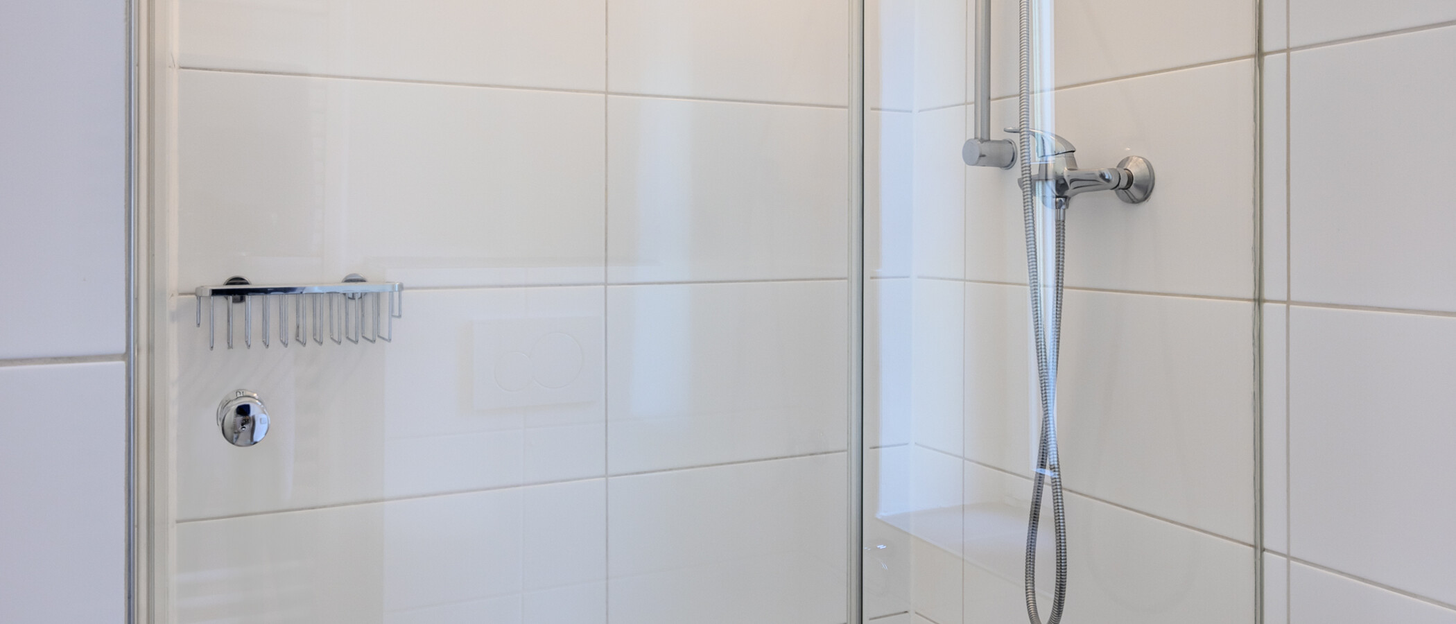 apartment München Schwabing (rechts der Leopoldstraße) 03 bathroom 319